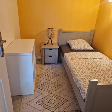 Apartment With Large Garden Rieumajou