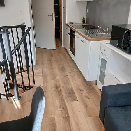 With Large Garden * Rieumajou