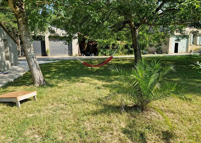 Apartment With Large Garden Rieumajou
