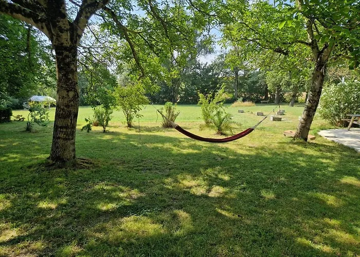 With Large Garden * Rieumajou