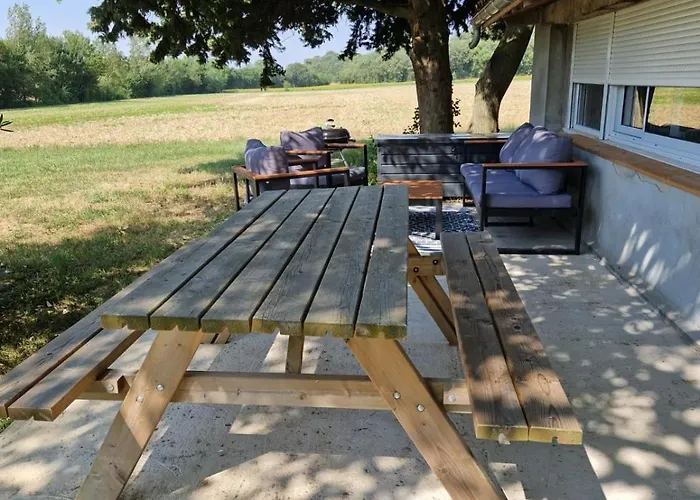 Appartement With Large Garden Rieumajou