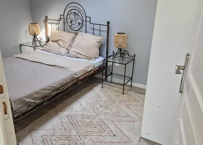 With Large Garden Appartement