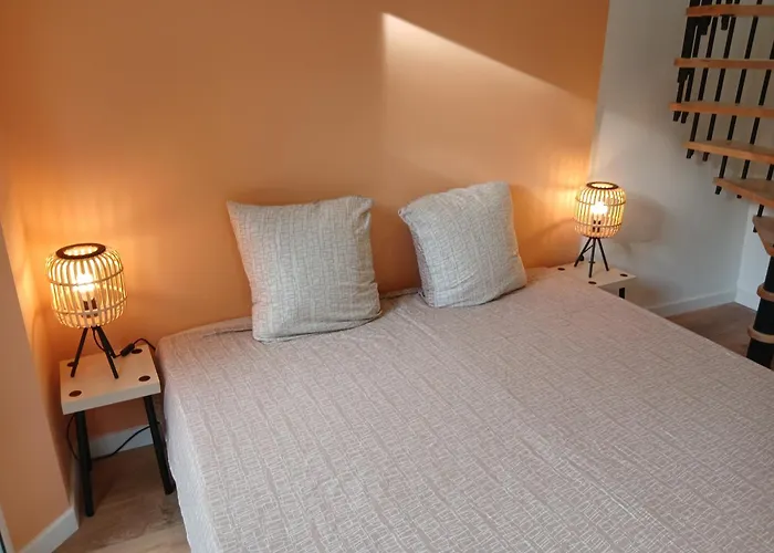 With Large Garden * Rieumajou